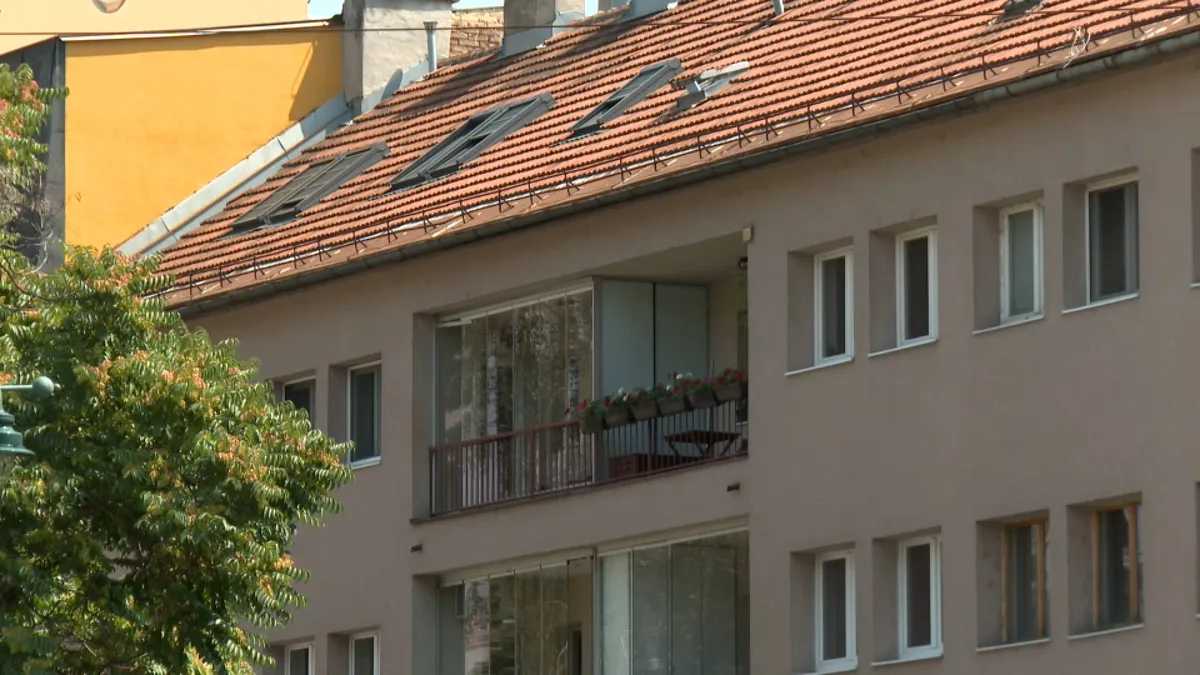 Šta da radi roditelj iz provincije: najam garsonjere u Sarajevu 1.450 KM (Studio rents in Sarajevo)