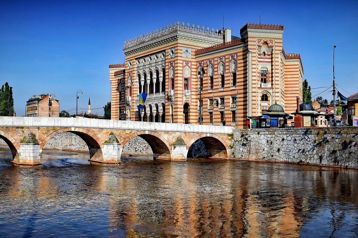 Zaboravljene fasade Sarajeva (The forgotten façades of Sarajevo)