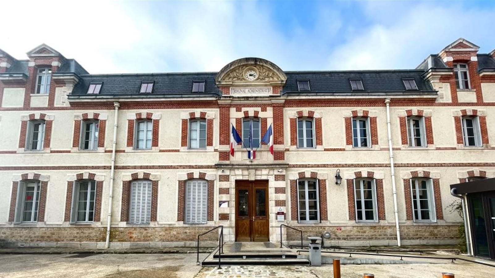 Locations de courte durée au Val d'Europe – ordonnance du tribunal administratif de Melun